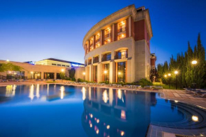  Hotel Merida Medea Affiliated by Meliá  Мерида